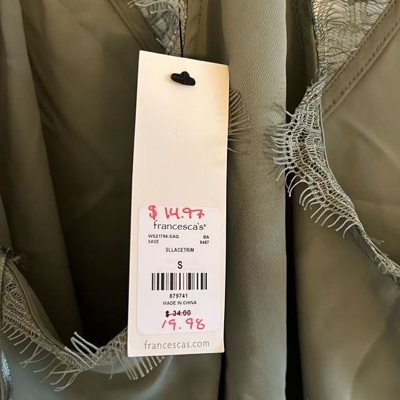 NWT francesca’s green lace tank top - Picture 4 of 4